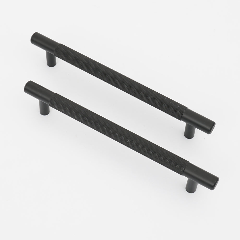 Close-up of aluminum alloy knurled handle with anti-slip texture
