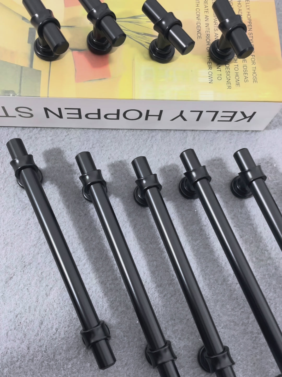 Iron Bar (Matte Black) w/ Zinc-Alloy Base